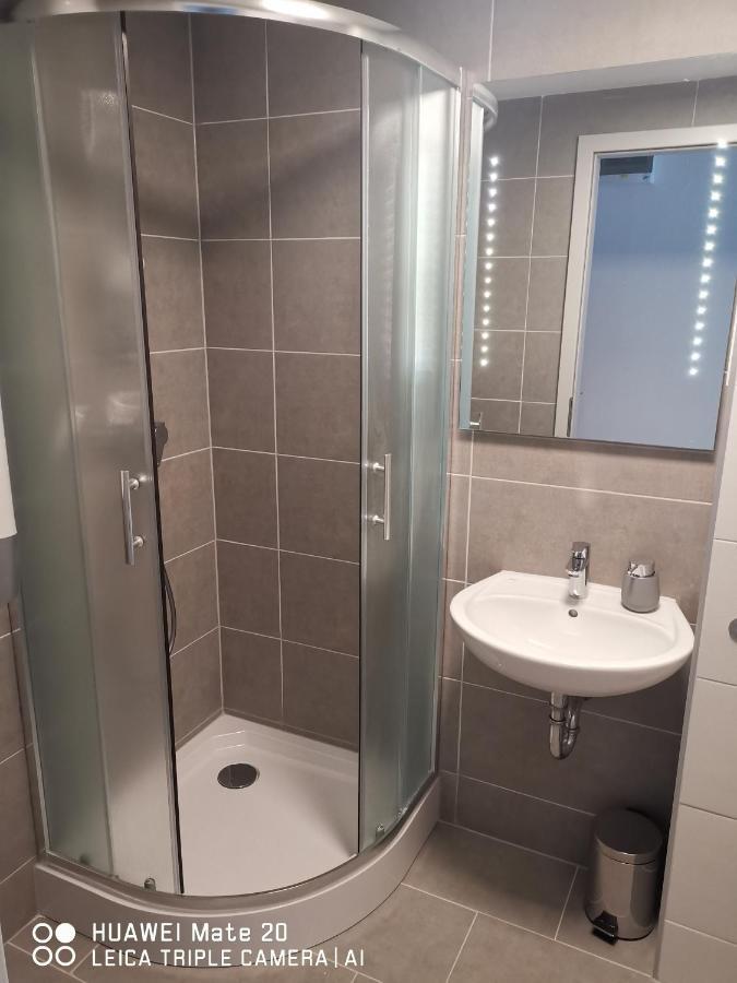 Csanád Apartman Appartamento Siófok Esterno foto
